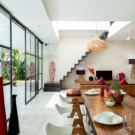 Seminyak White Design Villa Екстериор снимка