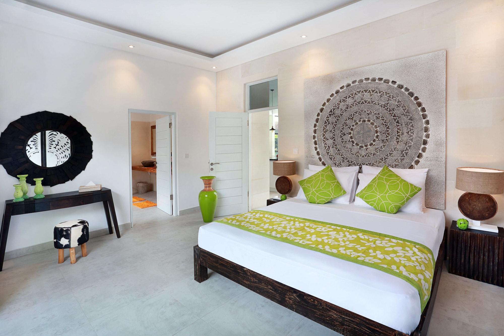 Seminyak White Design Villa Екстериор снимка