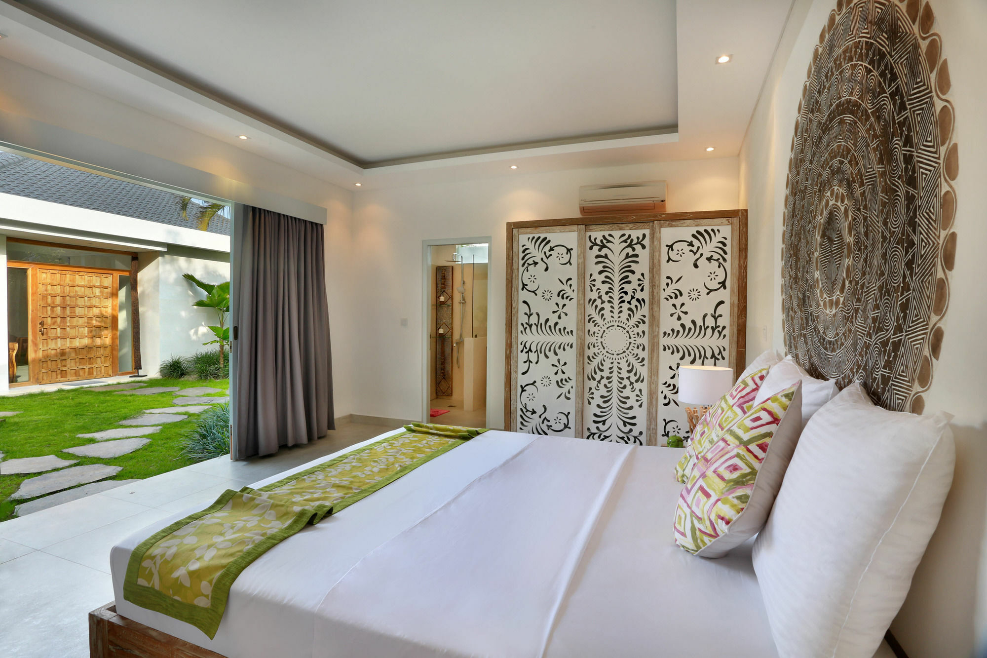 Seminyak White Design Villa Екстериор снимка