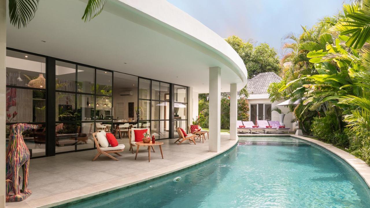 Seminyak White Design Villa Екстериор снимка