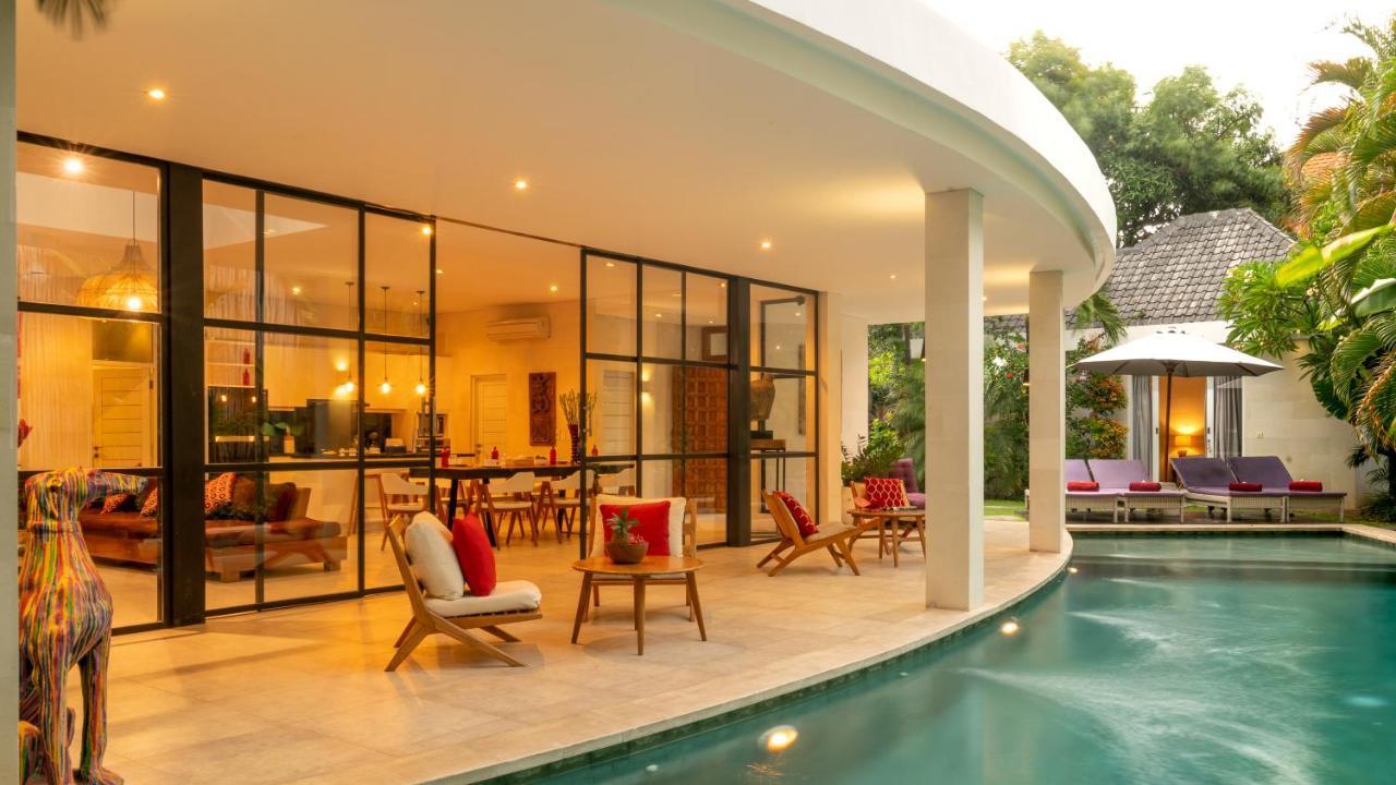 Seminyak White Design Villa Екстериор снимка