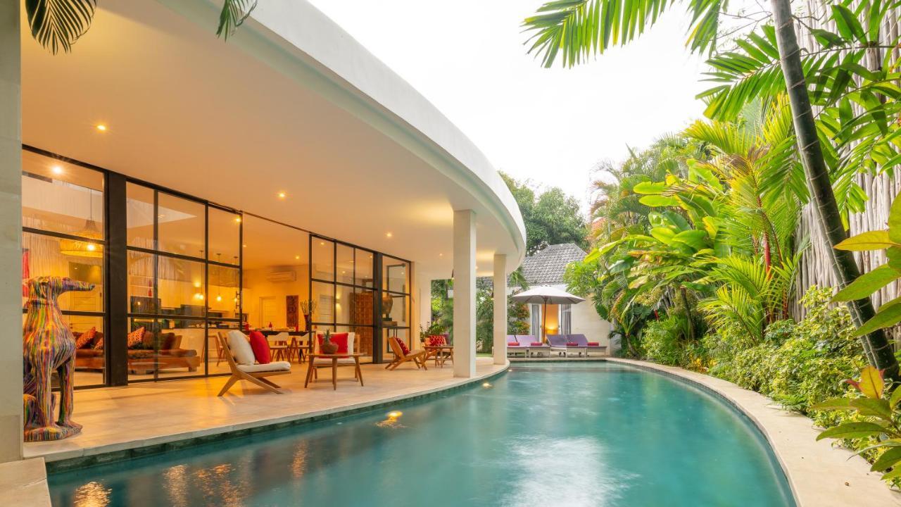 Seminyak White Design Villa Екстериор снимка